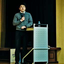 KIM JINHONG