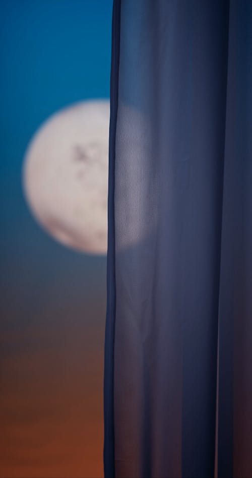 Hand Moving Curtain Covering Full Moon Decoration 