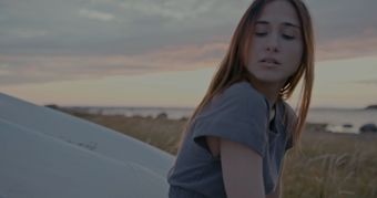 美女傍晚视频免费下载视频素材
