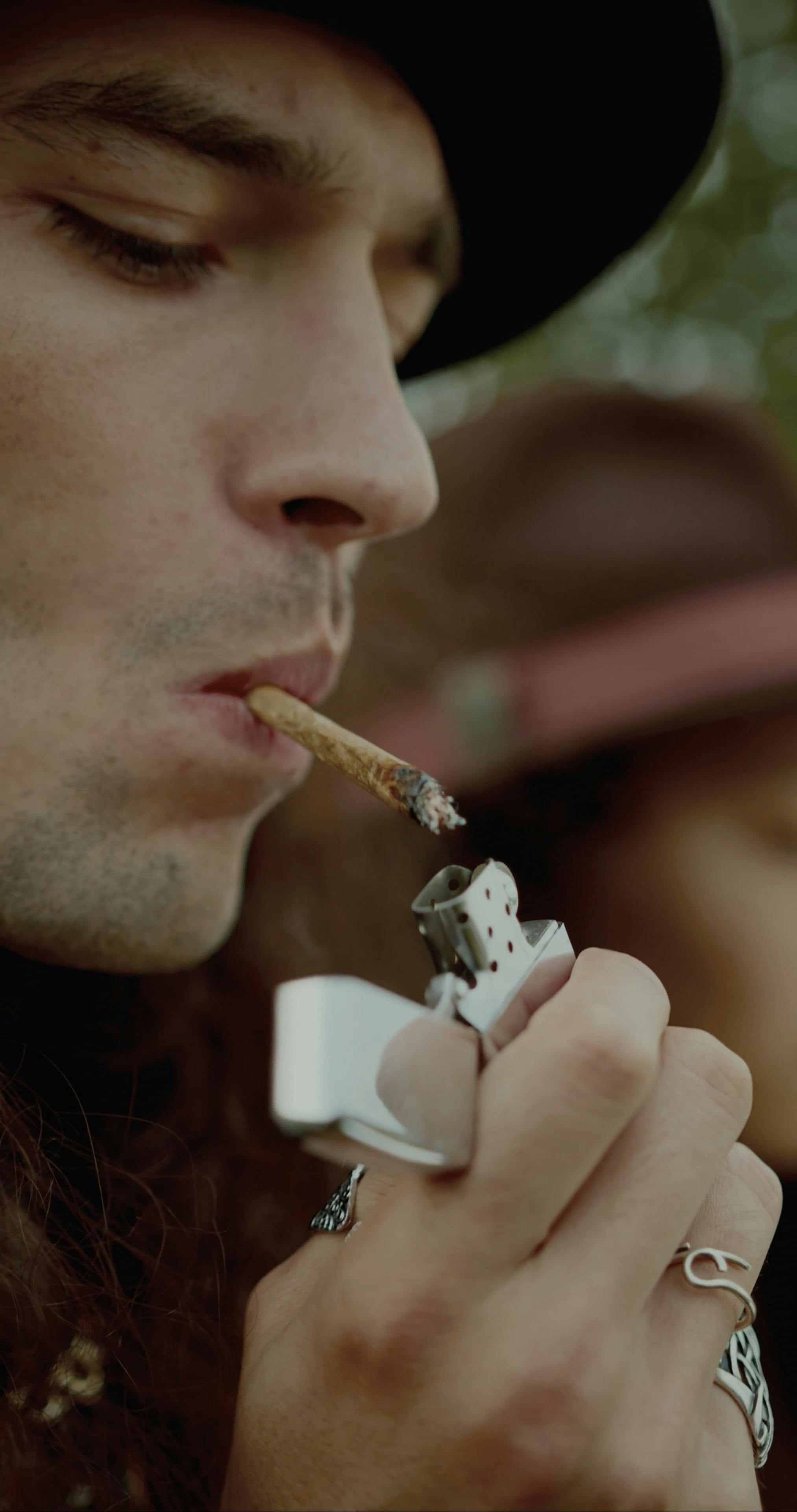 Cigarette And Accessories Videos, Download The