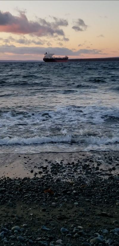 NQPPresents's ocean waves sunset video