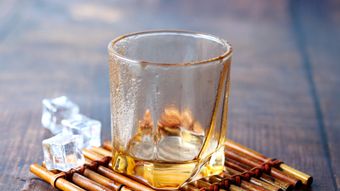 倒米酒高清视频视频素材高清视频视频素材