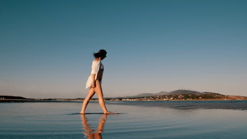 A Walking Walking on the Beach