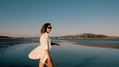  A Walking on the Beach