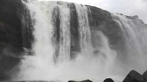 Majestätische Wasserfälle