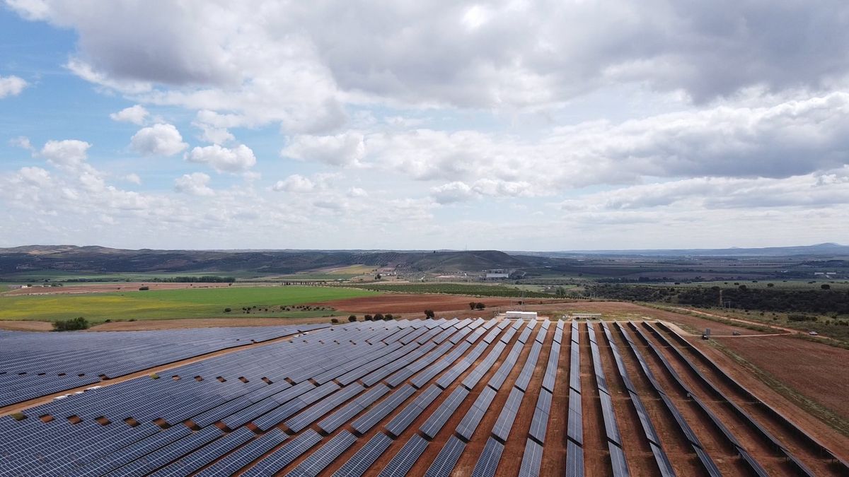 Drone Footage of a Solar Farm Free Stock Video Footage, Royalty-Free 4K ...
