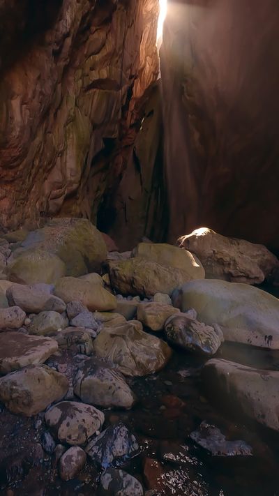 Dimitri Baret's fantasy landscape cinematic video