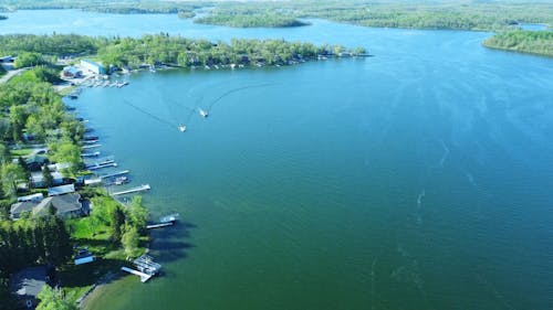 Vilalge with Marina on Lakeshore