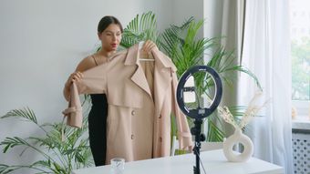 直播带货服装高清视频视频素材