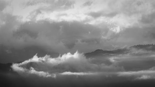 Time Lapse of a Scenery in Fog in Grayscale