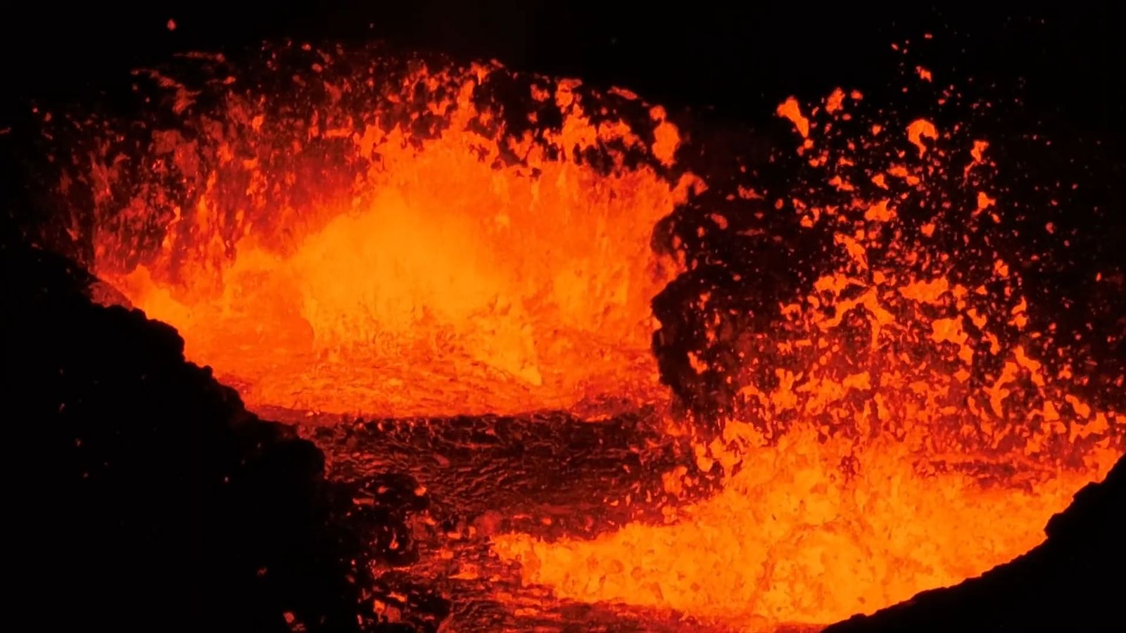 Moving Volcano Dramatic Lava Flow at Active Volcano Eruption Free Stock Video Footage ...