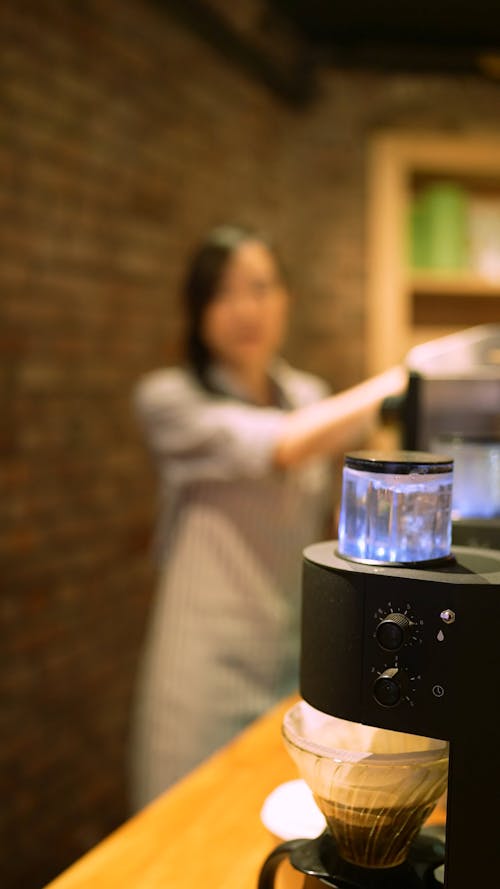Coffee Machine with Boiling Water