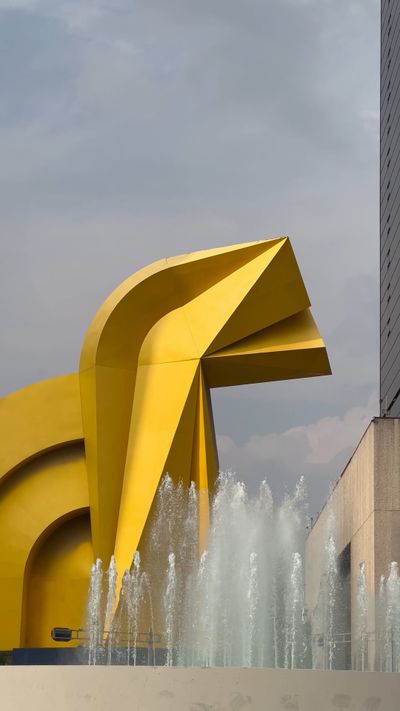 Julio Lopez's architecture modern video