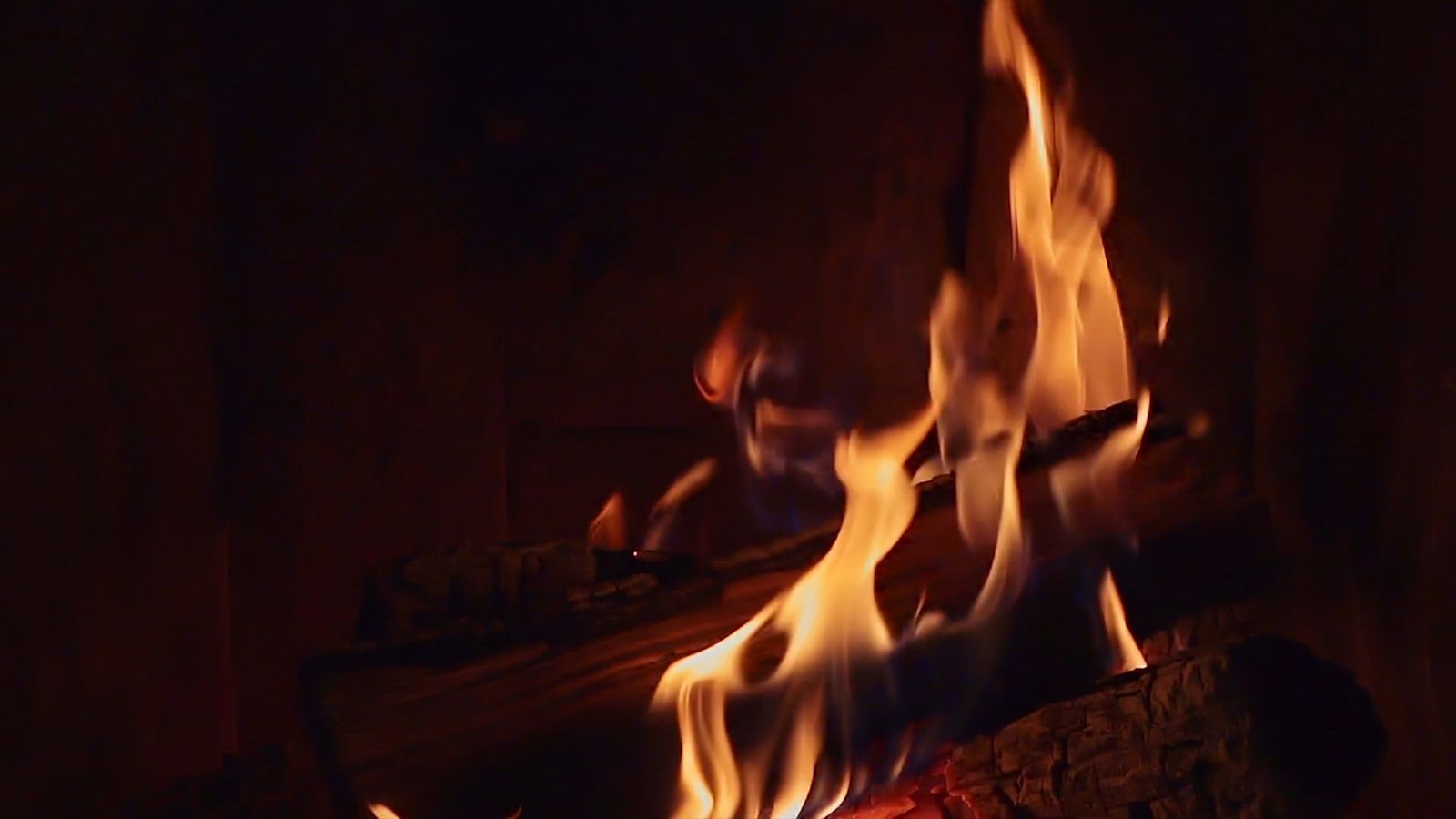 Tree Log in Fireplace Free Stock Video Footage, Royalty-Free 4K & HD ...