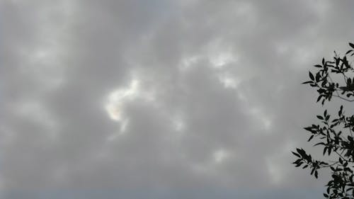 Nuvole Scure Prima Della Pioggia