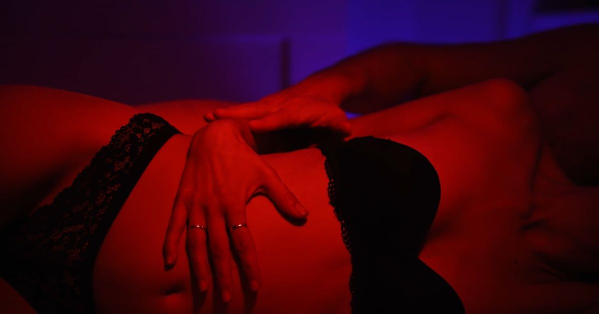 Picture of the day - sensual temptation