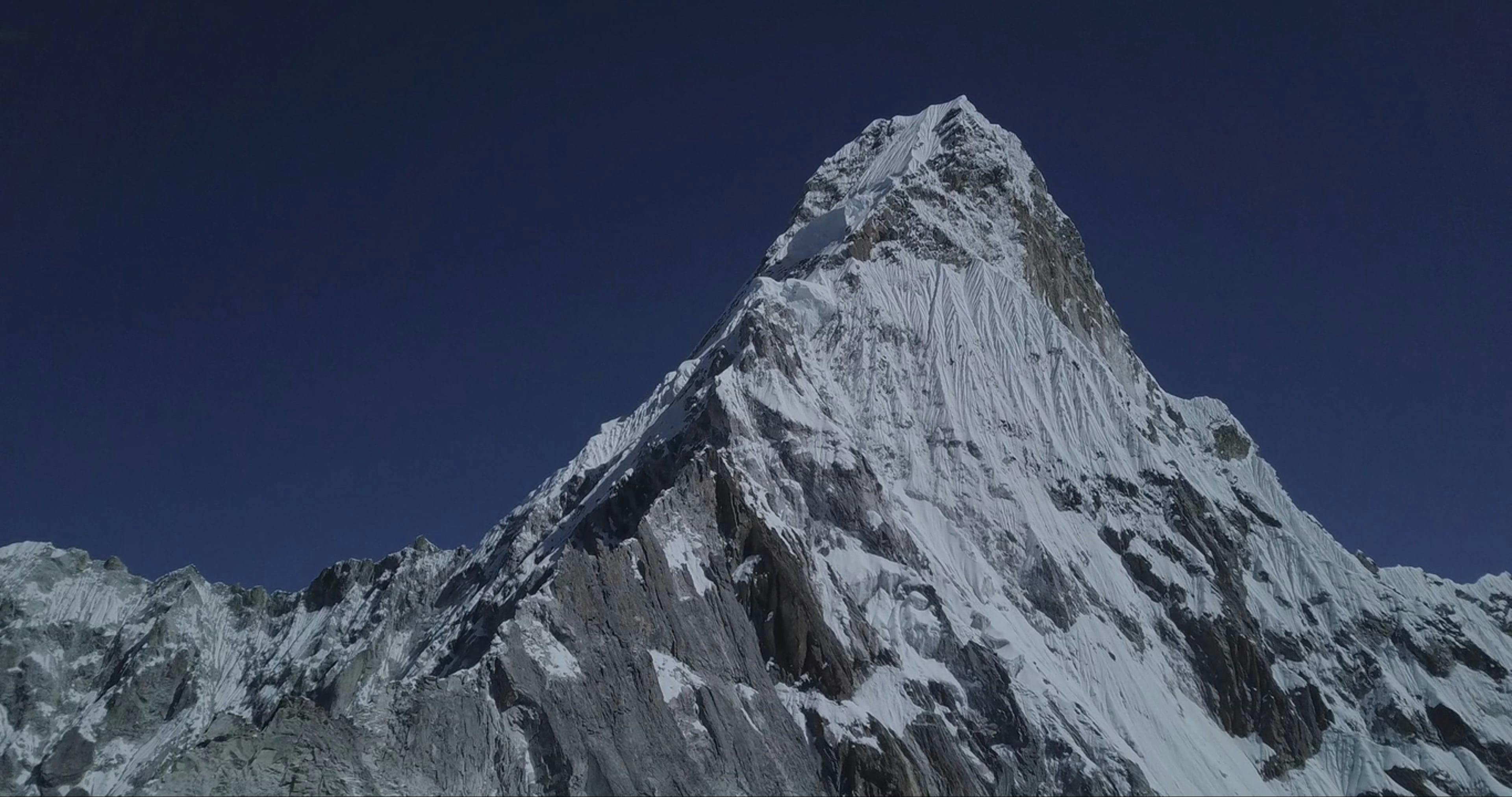 有关ama dablam, 不平, 亞洲, 令人敬畏的, 全景, 冒險, 勘探, 史诗, 和平的, 喜馬拉雅山, 喜马拉雅, 地形, 地質學,  垂直爬升, 壯觀, 多山, 天, 天性, 天空, 孤立的, 寧靜, 尼泊爾, 山, 山頂, 岩石形成, 峰, 戶外, 旅行, 无人机视频, 景觀,  晴朗的天空, 未开发, 爱冒险的, 甲子道, 白雪皚皚, 空拍圖, 美景, 自然美, 藍天, 遠程, 雪, ...