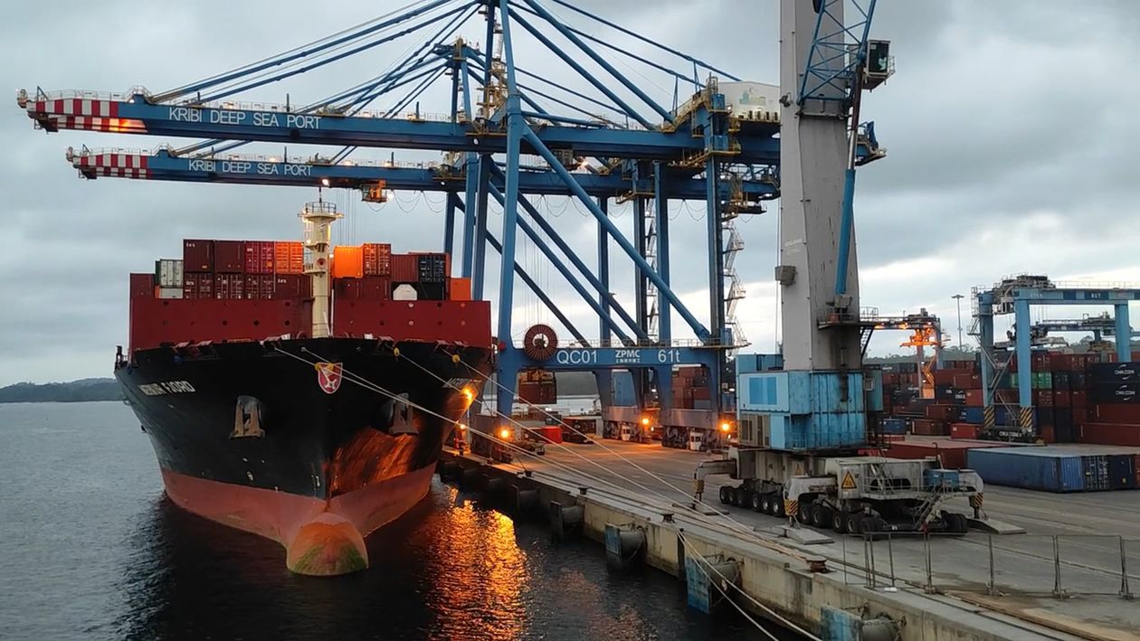 A container ship is docked at a port Free Stock Video Footage, Royalty ...