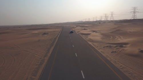 Drohnen Filmmaterial Des Autos Auf Der Straße