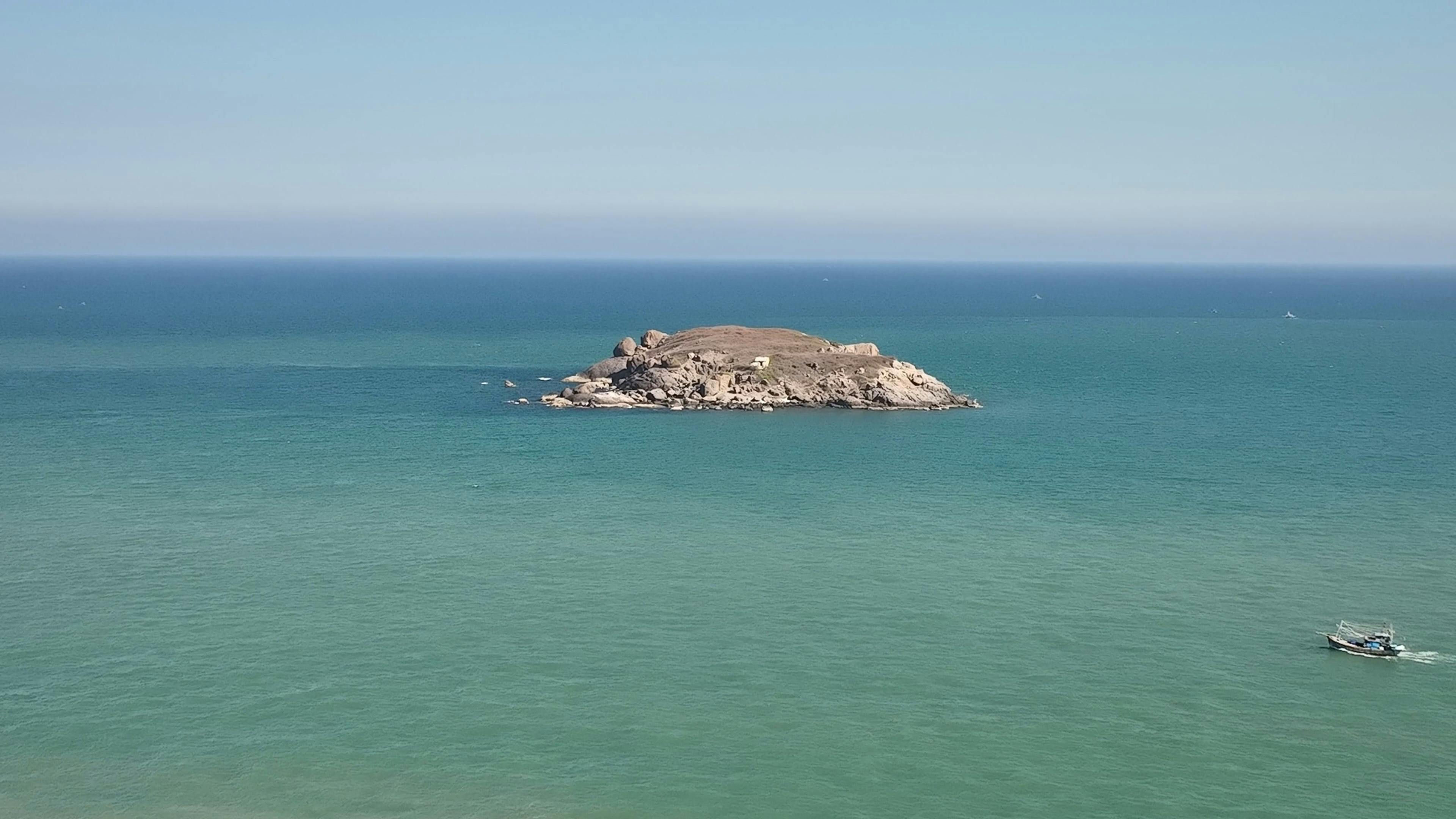 Many small fishing vessels sailing in lo, Stock Video