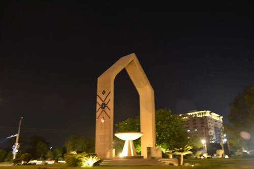 Night Hyper-Lapse Monument in Roundabout 