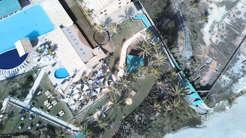 Vista aérea de um resort