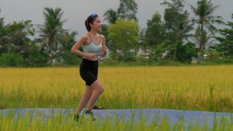 美女跑步视频免费下载视频素材免费下载视频素材