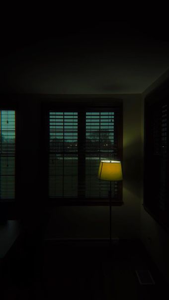 窗外的月亮免费下载视频素材