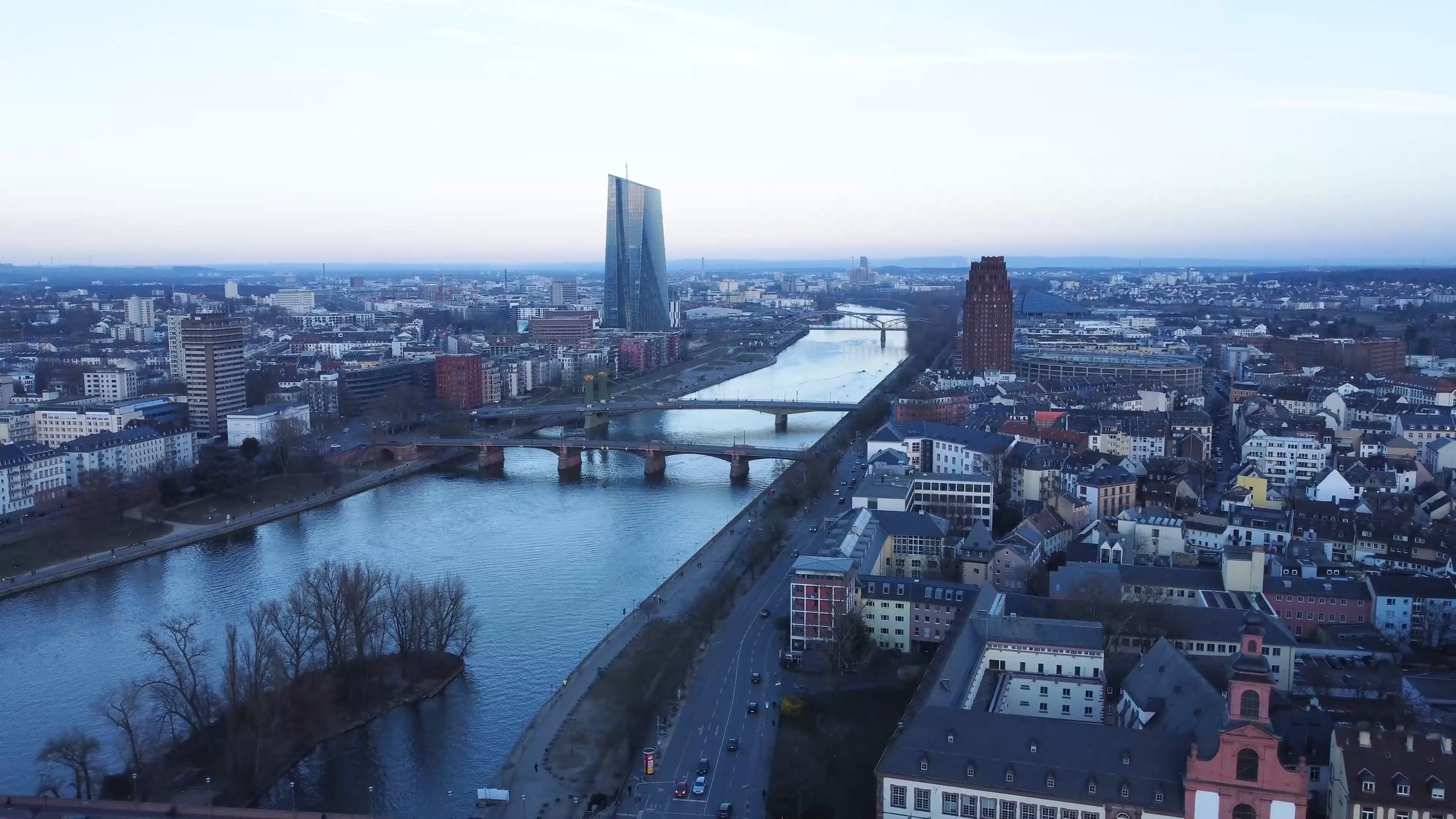 Vue aérienne de Francfort avec la tour de la Banque centrale européenne