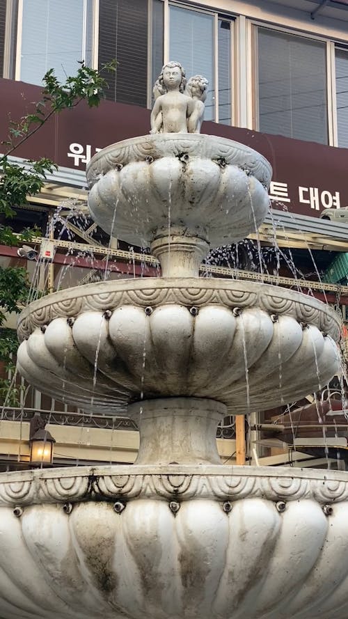 Korean fountain