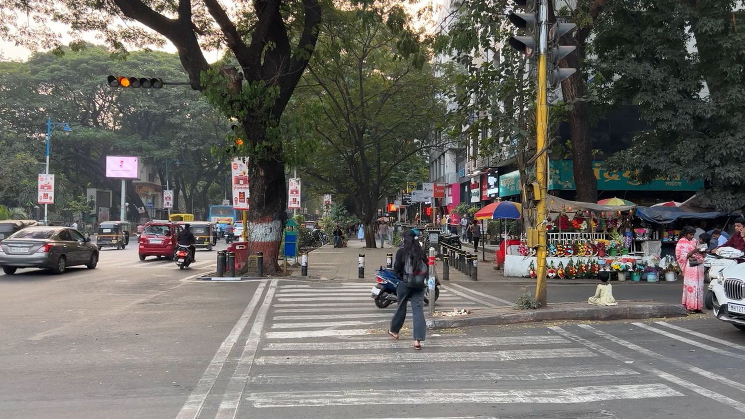 Indian Signal Riding Indian Traffic Signal Videos, Download The BEST Free 4k Stock Video ...