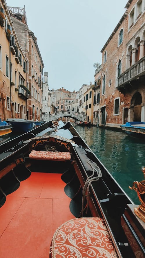 Gondola Ride Around Venice Canals 