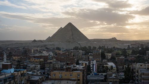 Great Pyramids of Giza  Cairo Queops Khufu, Quefren and Menkaure, Mikerinos Timelapse