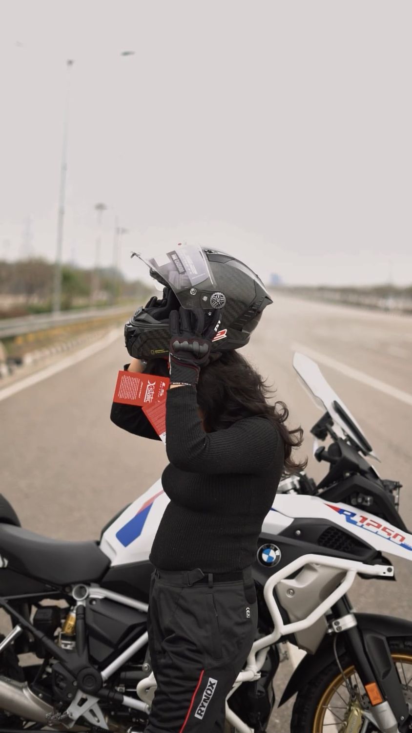 Woman Rider Shf women rider on bmw1250gs with ls2 helmet and gears Free Stock Video ...