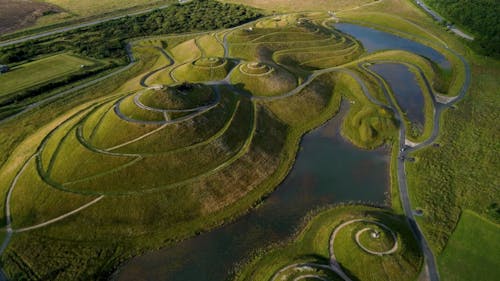 Flight over Lady of the North