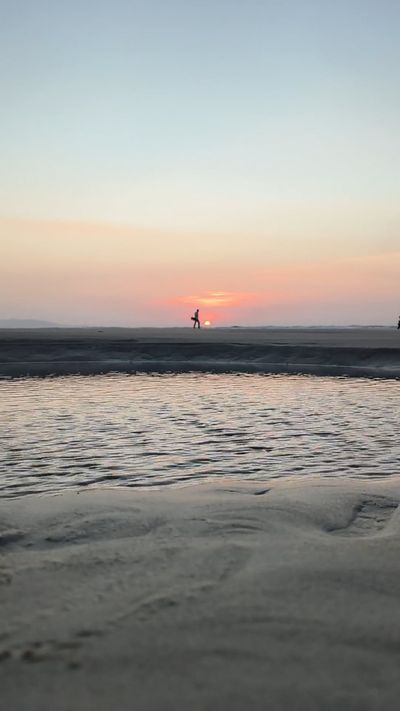 Ion Iacob's ocean waves sunset video