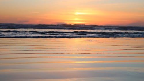 Vue Du Coucher Du Soleil Au Niveau De La Mer