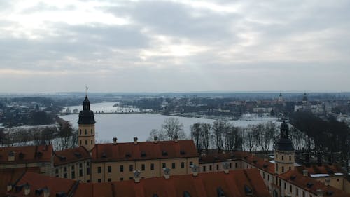 Kışın Bir Binanın Havadan Görüntüleri Ve çevresindeki Manzara