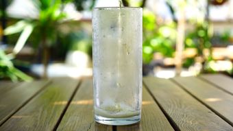 倒米酒高清视频免费下载视频素材