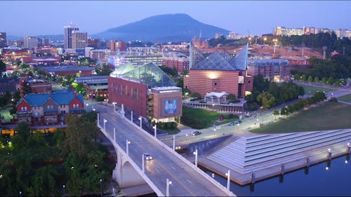 Vista Da Cidade Ao Anoitecer