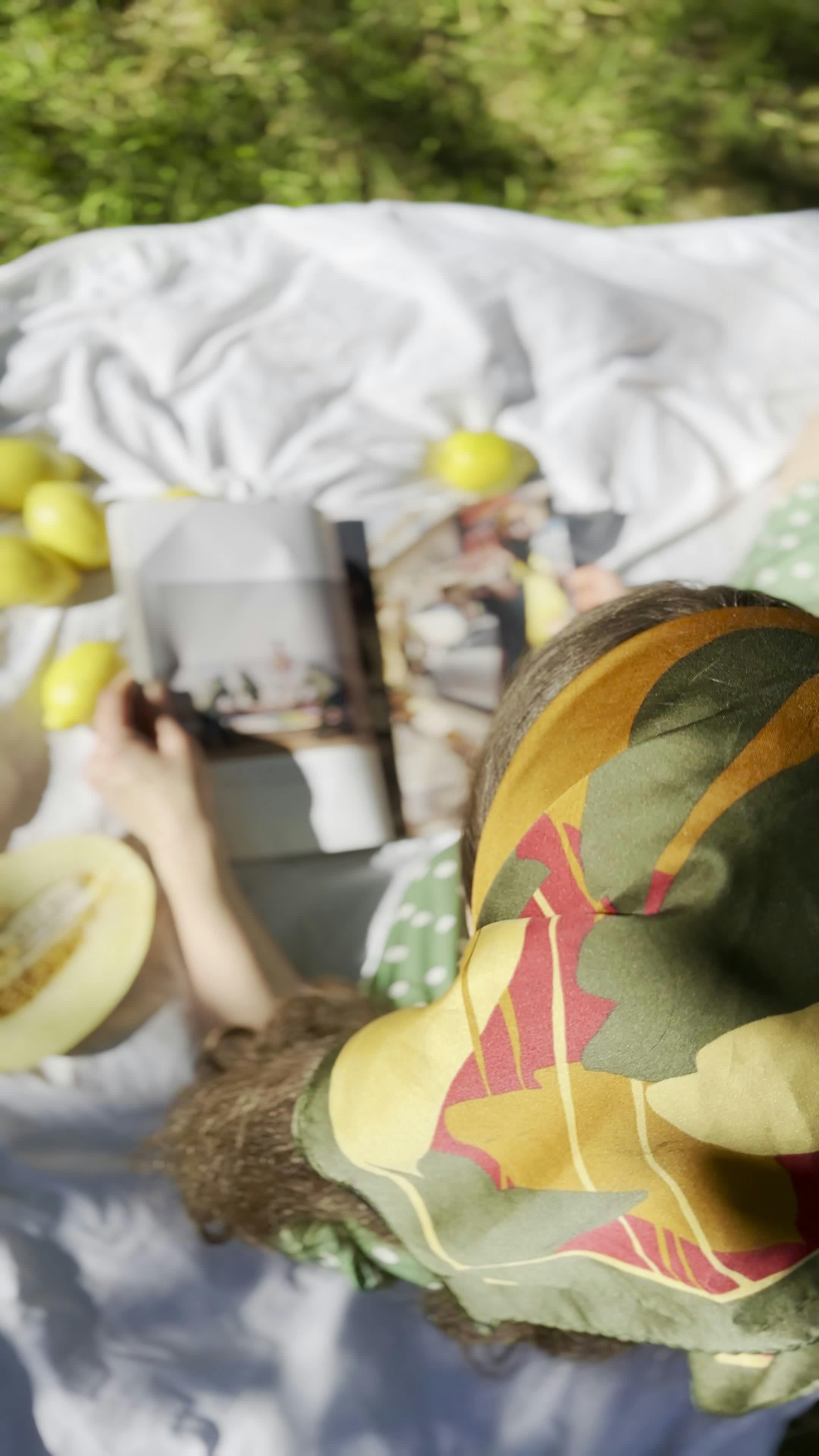 Video by Tania Kenia