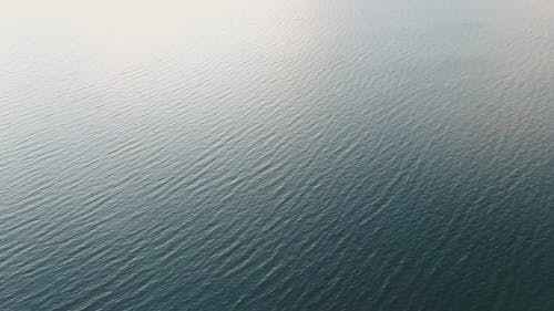 Imágenes De Drones De Una Tranquila Superficie Del Mar