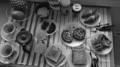 french breakfast table