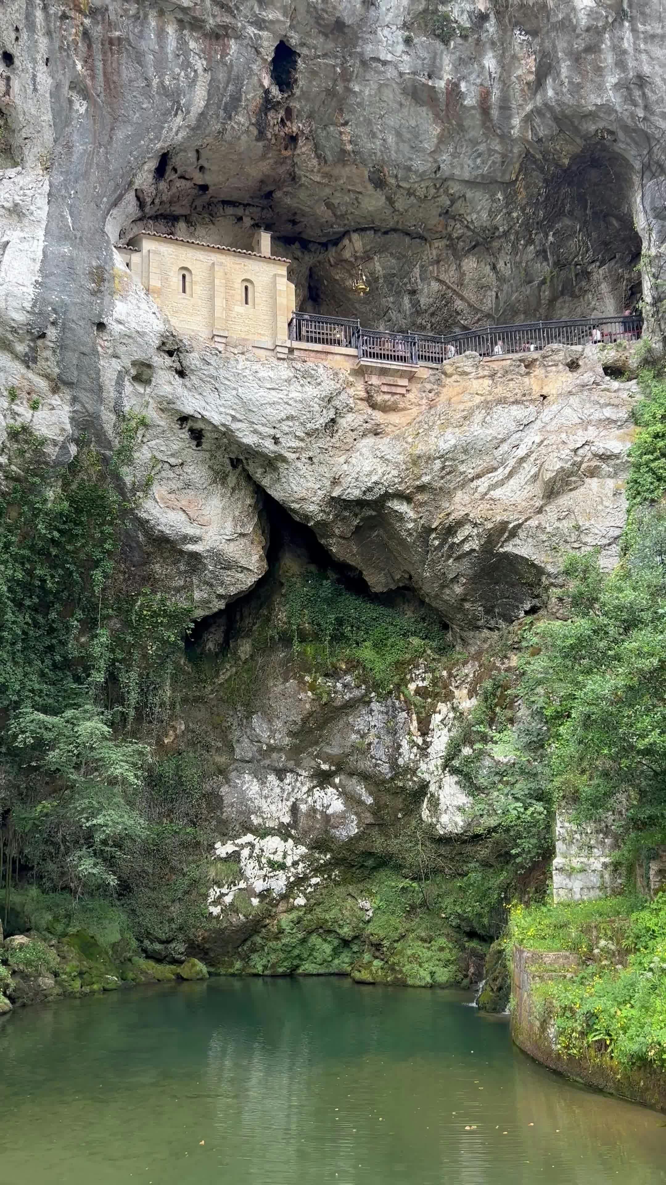 Video by Gabriella Costa