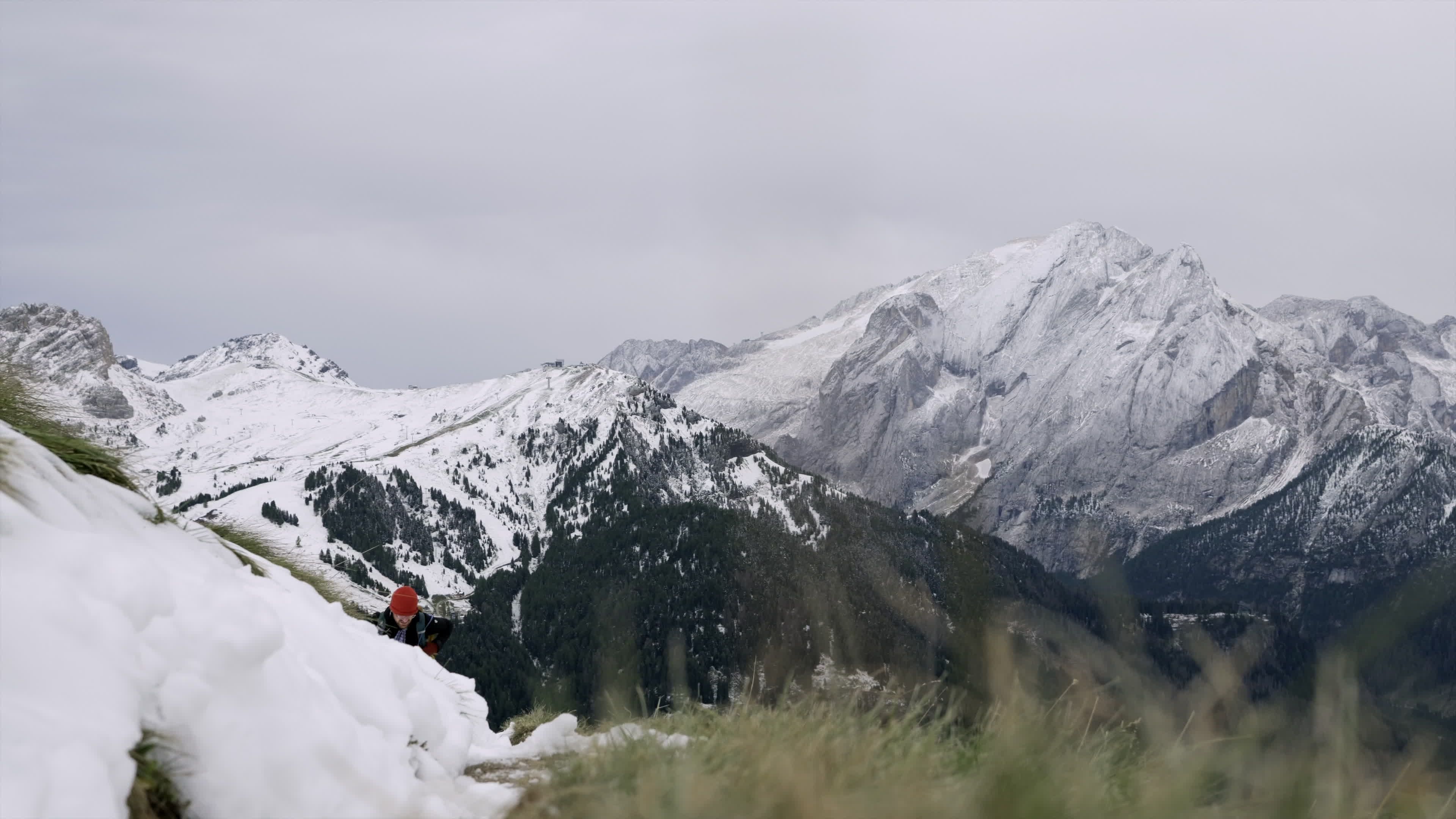 adventurous hiker in snowy mountains 28638516