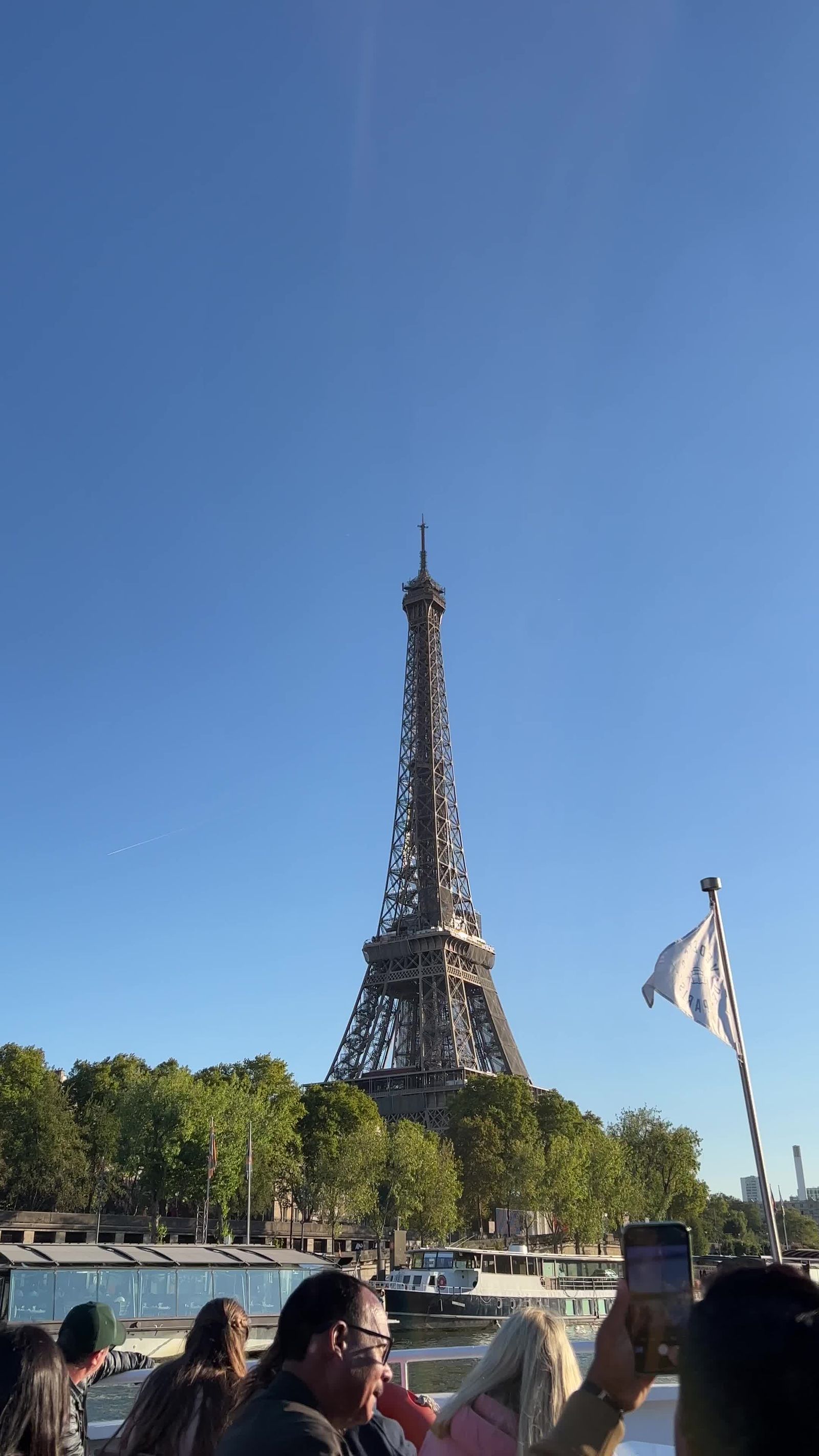 Stunning Daytime View Of Eiffel Tower Free Stock Video Footage Royalty stunning-daytime-view-of-eiffel-tower-free-stock-video-footage-royalty
