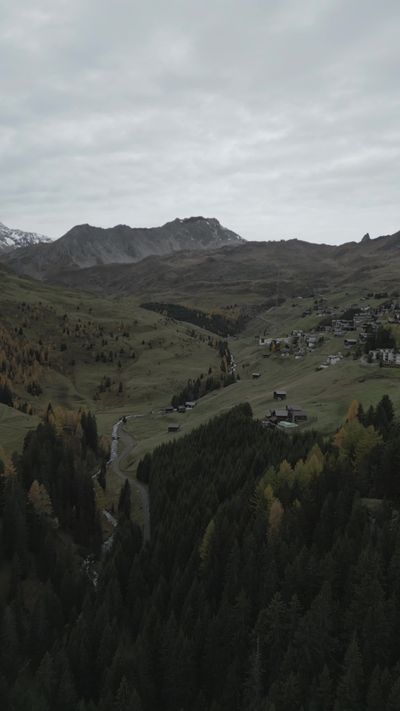 Oskar Gross's fantasy landscape cinematic video