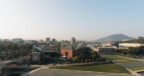 Вид с воздуха на городской пейзаж
