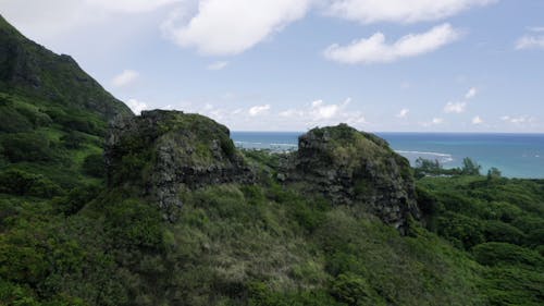 ハワイの山々の岩の形成