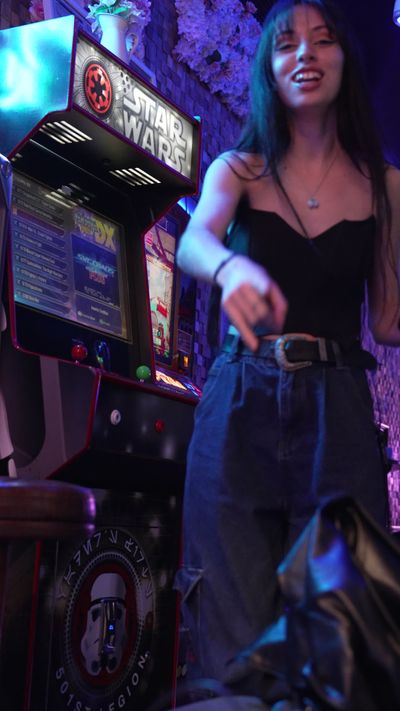 Noland Live's cyberpunk aesthetic video